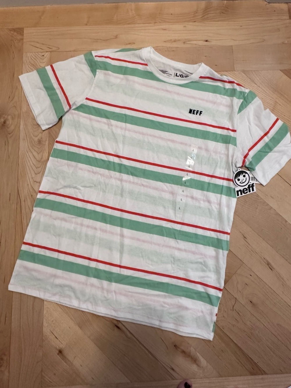 NEFF Men's LARGE Classic Crew White Striped Short Sleeve T-Shirt Style NEW ❤️
